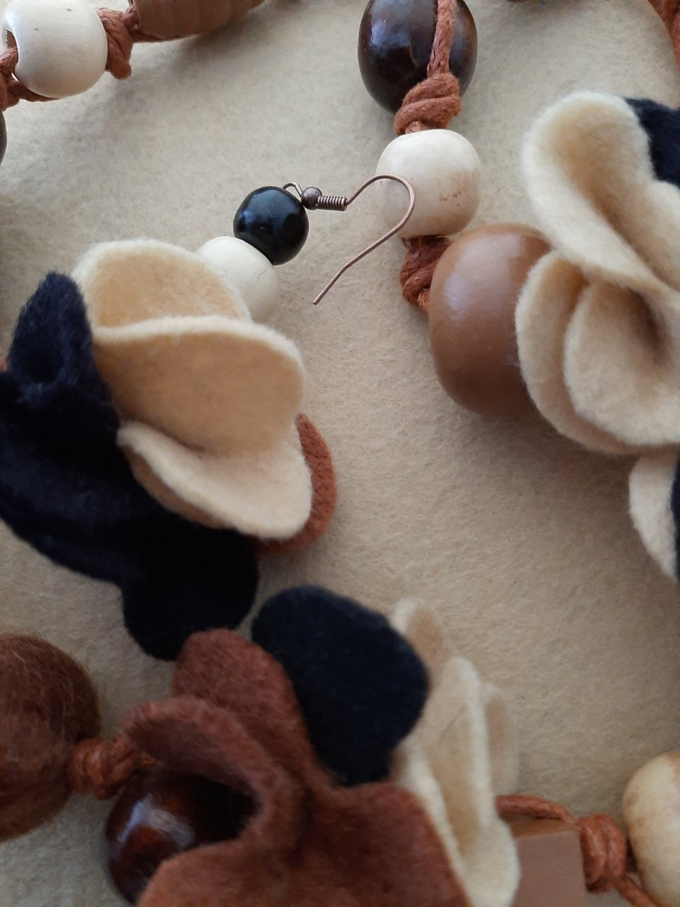 October Recapitulation - Bright and Beautiful Wool Felt Ball Necklace And Earrings Set Jewellery Gift