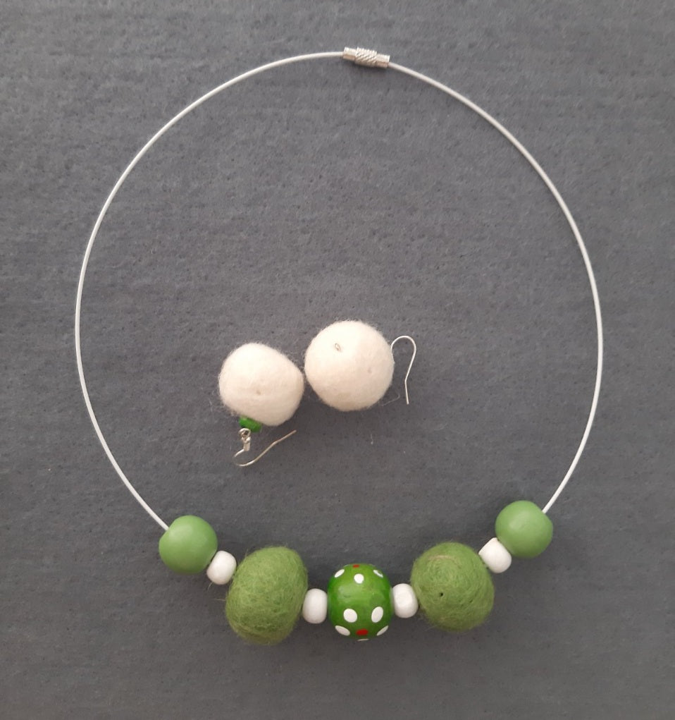 Zimna Jabka - Bright and Distinct Chunky Wool Felt Ball Necklace And Earrings Set Jewellery Gift