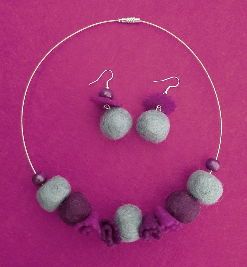 Crafty Housewife - Bright and Clever Wool Felt Ball Necklace And Earrings Set Jewellery Gift