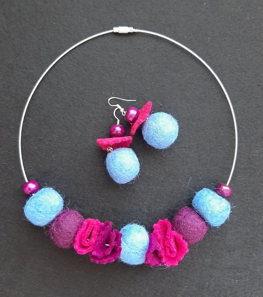 Crafty Housewife - Bright and Clever Wool Felt Ball Necklace And Earrings Set Jewellery Gift