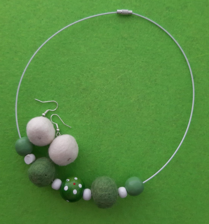 Zimna Jabka - Bright and Distinct Chunky Wool Felt Ball Necklace And Earrings Set Jewellery Gift