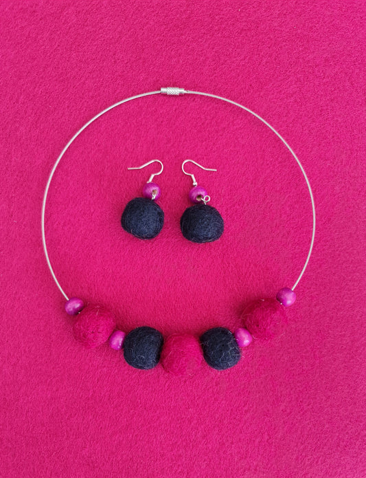 Skilful Lady - Bright and Chic Wool Felt Ball Necklace And Earrings Set Jewellery Gift