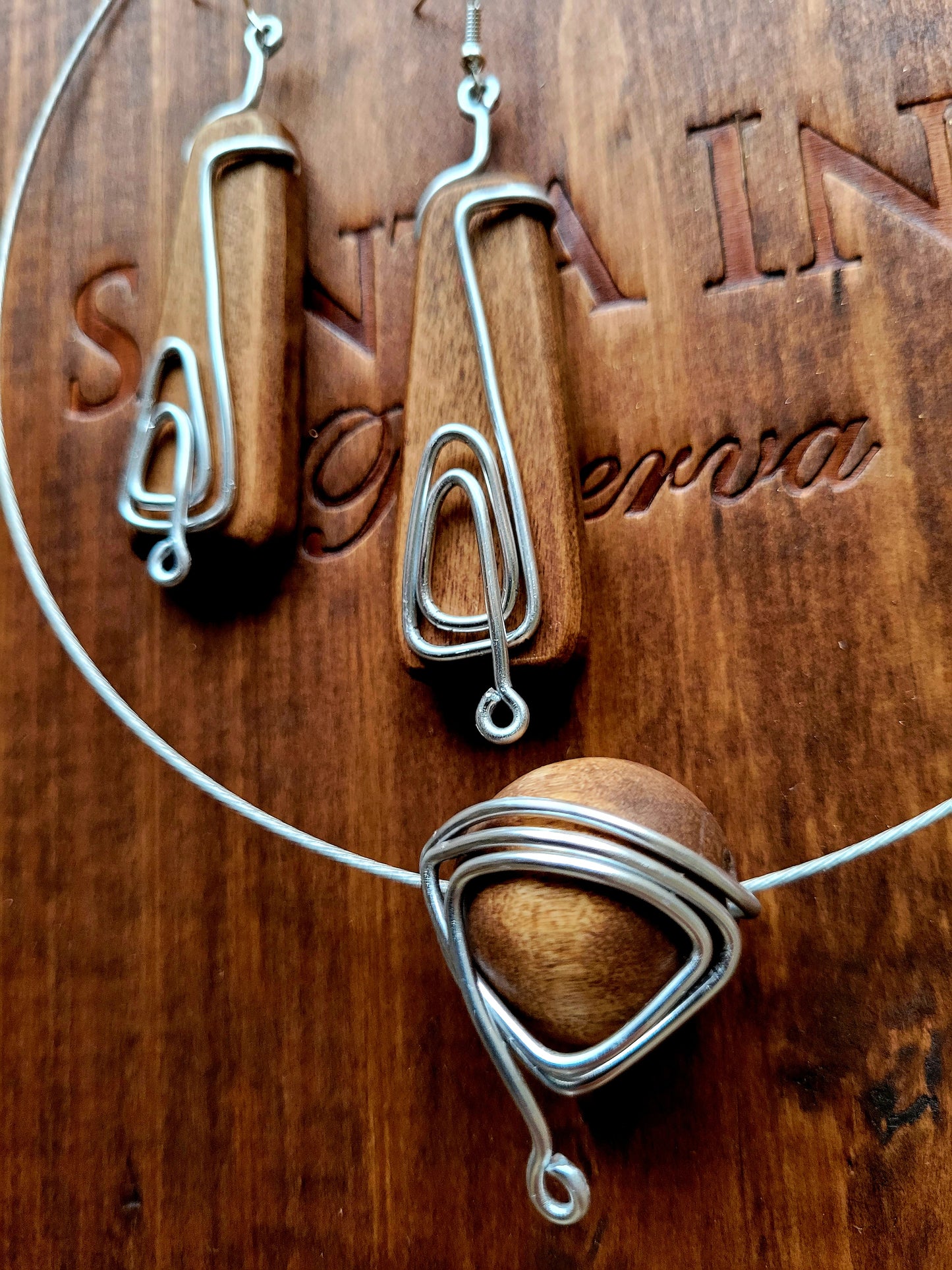 SWOOPS - Wood and Metal Jewellery Set