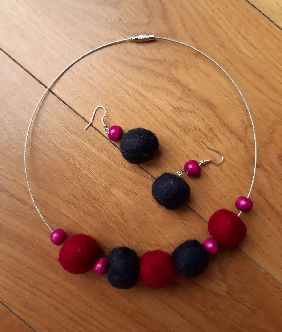 Skilful Lady - Bright and Chic Wool Felt Ball Necklace And Earrings Set Jewellery Gift